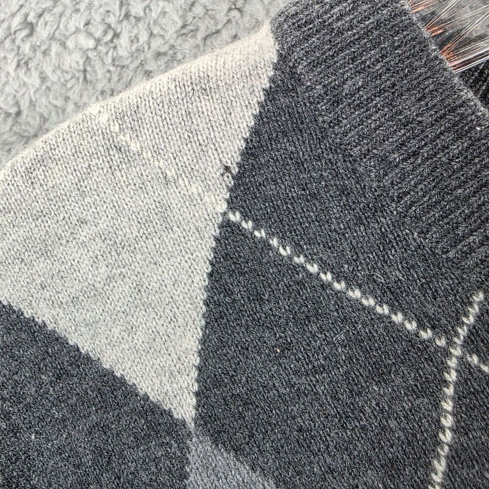 NWT Erdos 100% Cashmere Men's Gray Argyle Vneck Sweater Size XL / 44 FLAWS - Picture 11 of 12